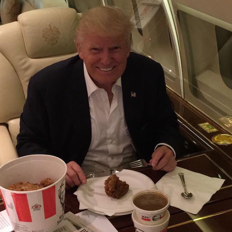 trumpkfc.0.0.thumb.jpg.1e3caffb94bf5b140adad8a342ef5e57.jpg