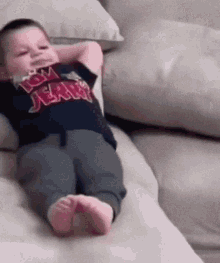lil-kid-chilling-chilling-on-couch.gif.25887fe1c401f3749ef31c674ef3a002.gif
